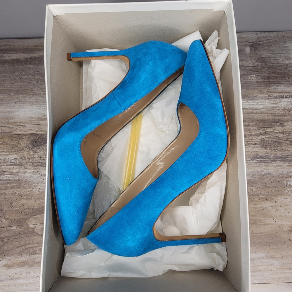Manolo Blahnik Turquoise Suede Heels - Picture 7 of 9